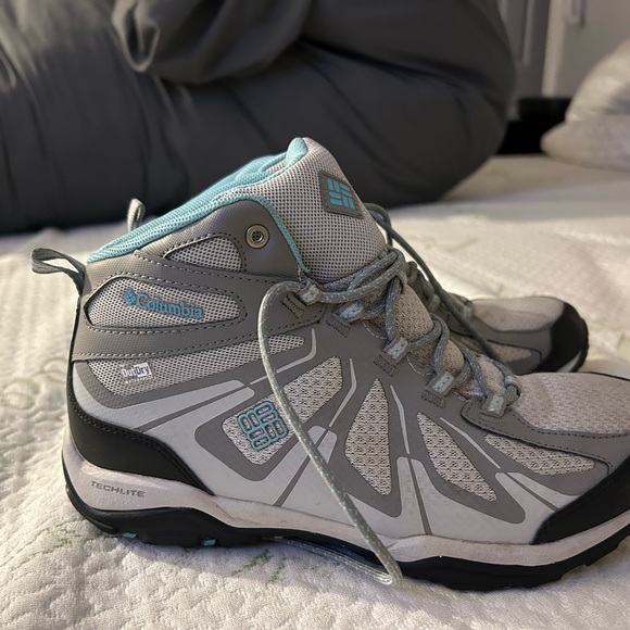 Columbia Women’s Grey and Blue Hiking Shoes - Picture 2 of 12